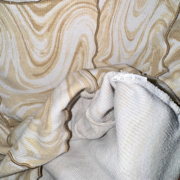 Forever 21 Cream and Tan Swirl Marbled Crop Top - Picture 4 of 6